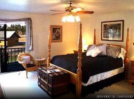 Bad Rock Bed And Breakfast Inn Кълъмбия Фолс Стая снимка