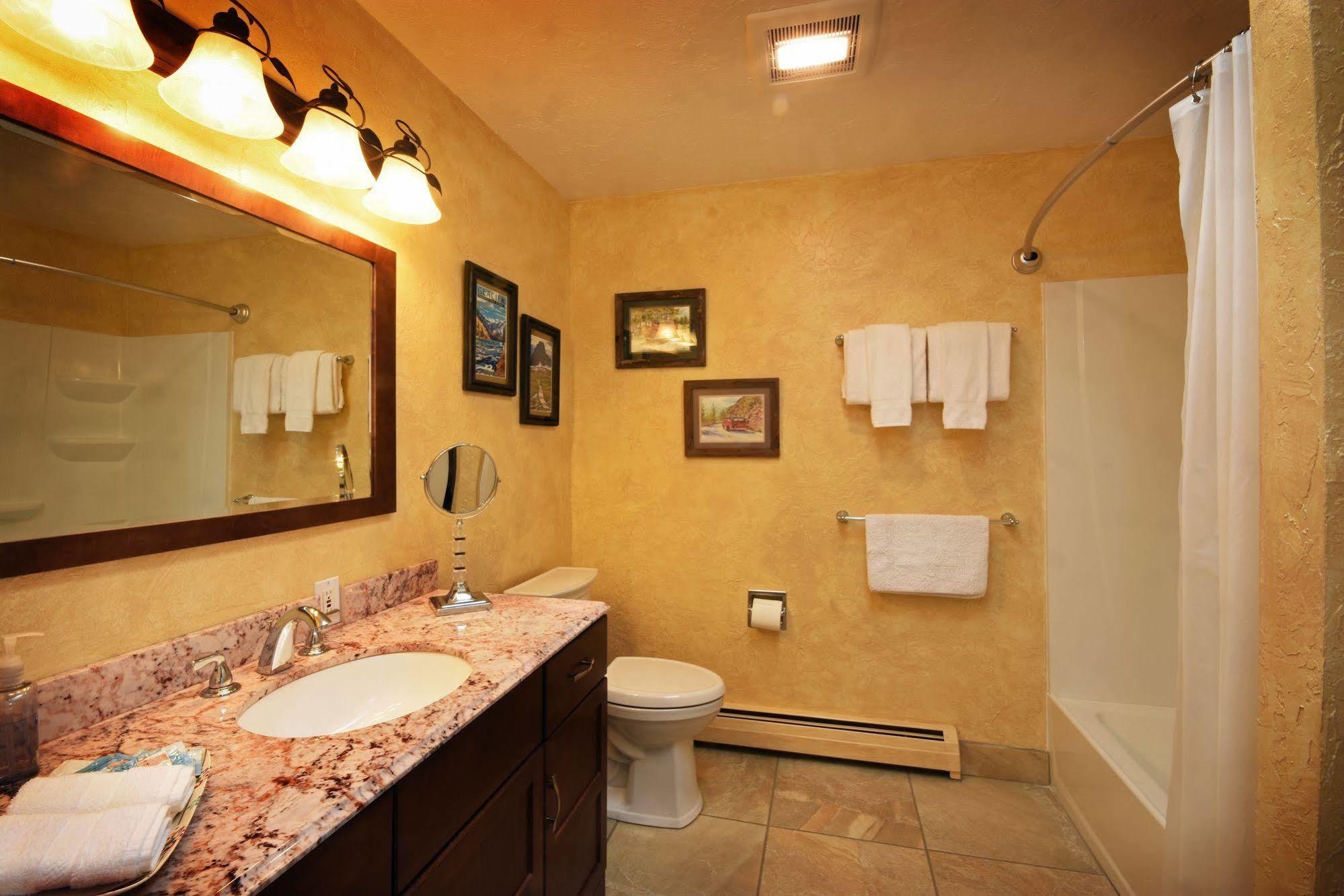 Bad Rock Bed And Breakfast Inn Кълъмбия Фолс Екстериор снимка
