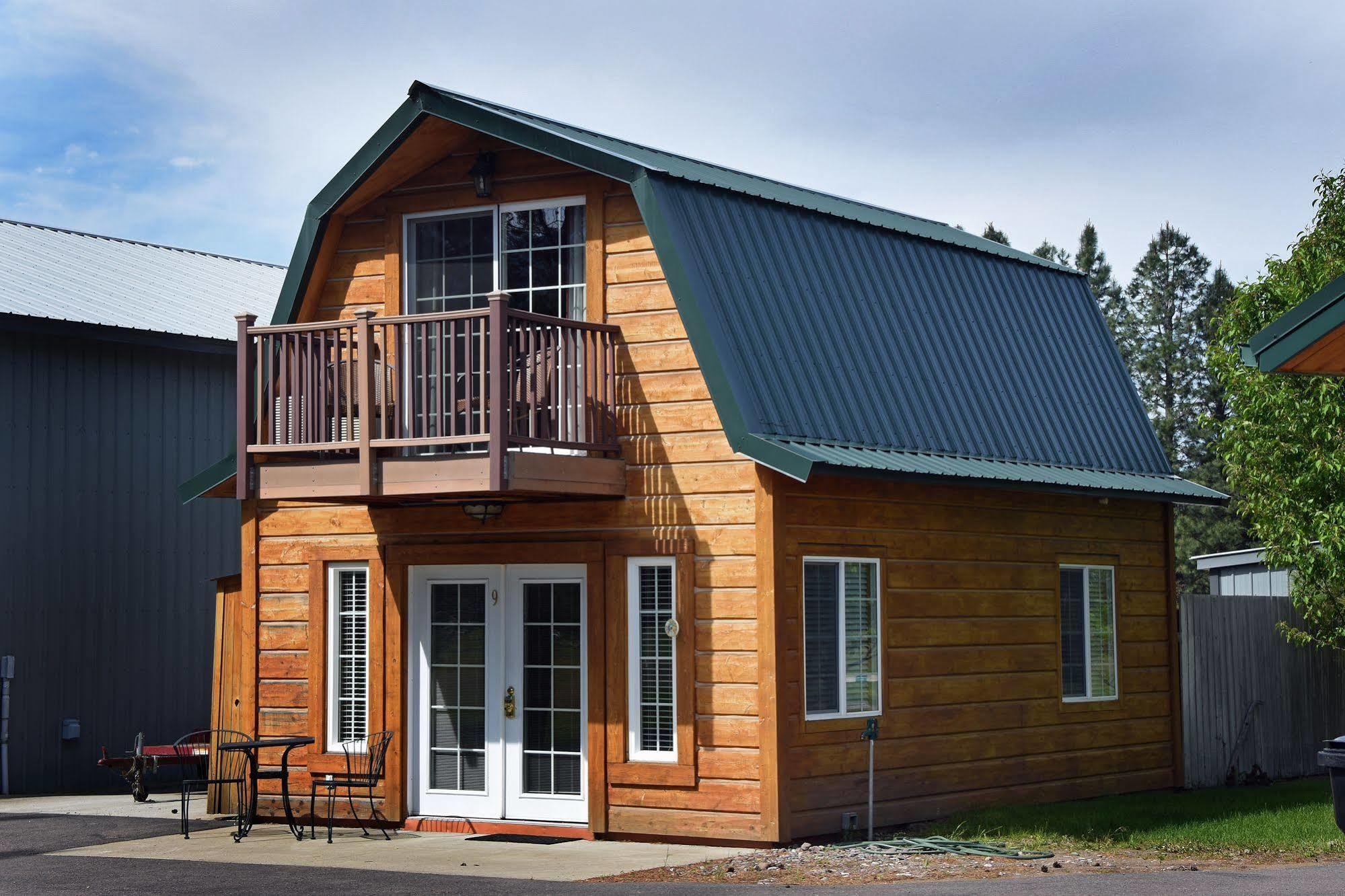 Bad Rock Bed And Breakfast Inn Кълъмбия Фолс Екстериор снимка
